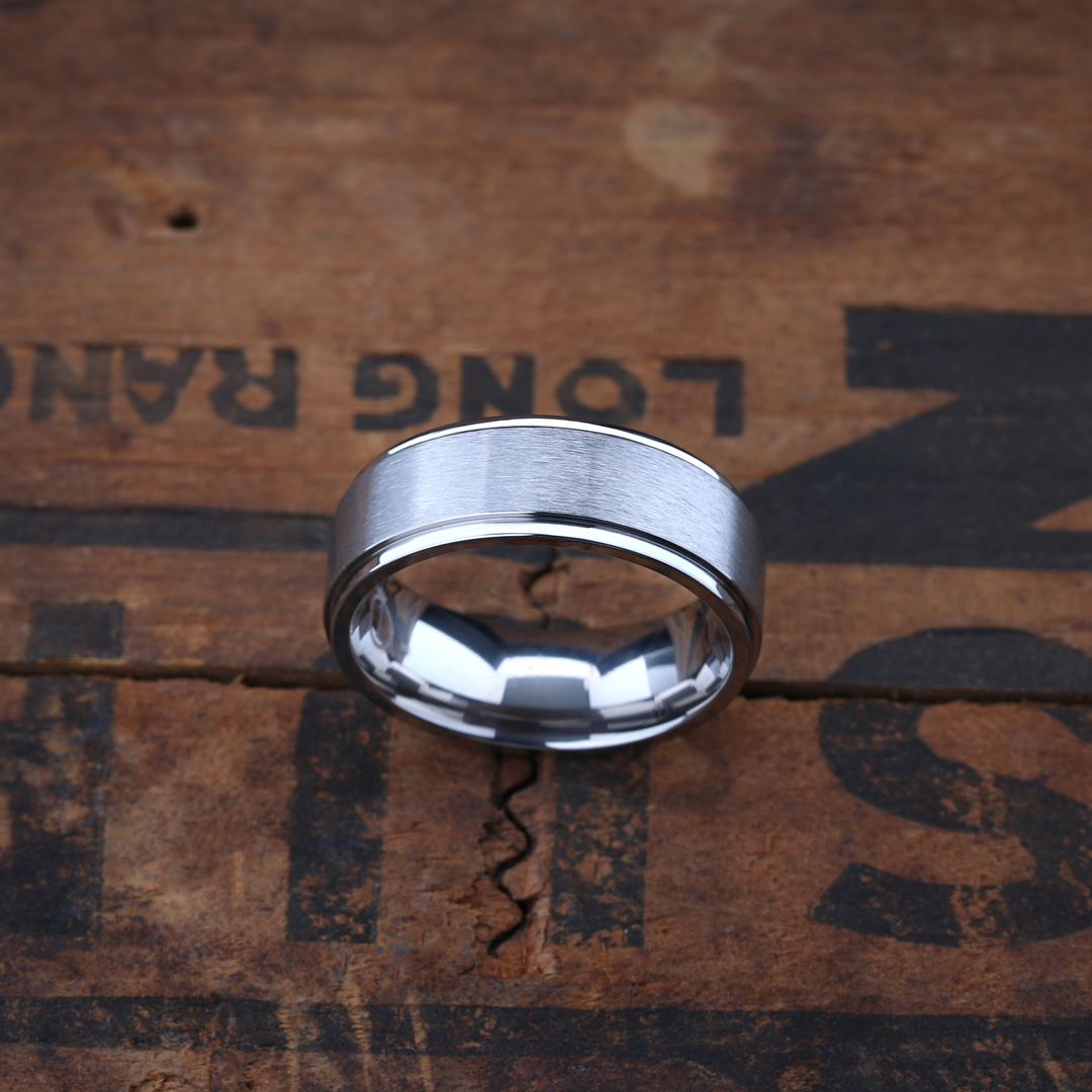 8mm Titanium Ring With Polished Outer Edges and a Matte Center