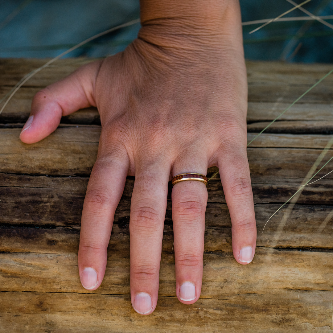 Women's Wooden Wedding Band In Yellow Gold