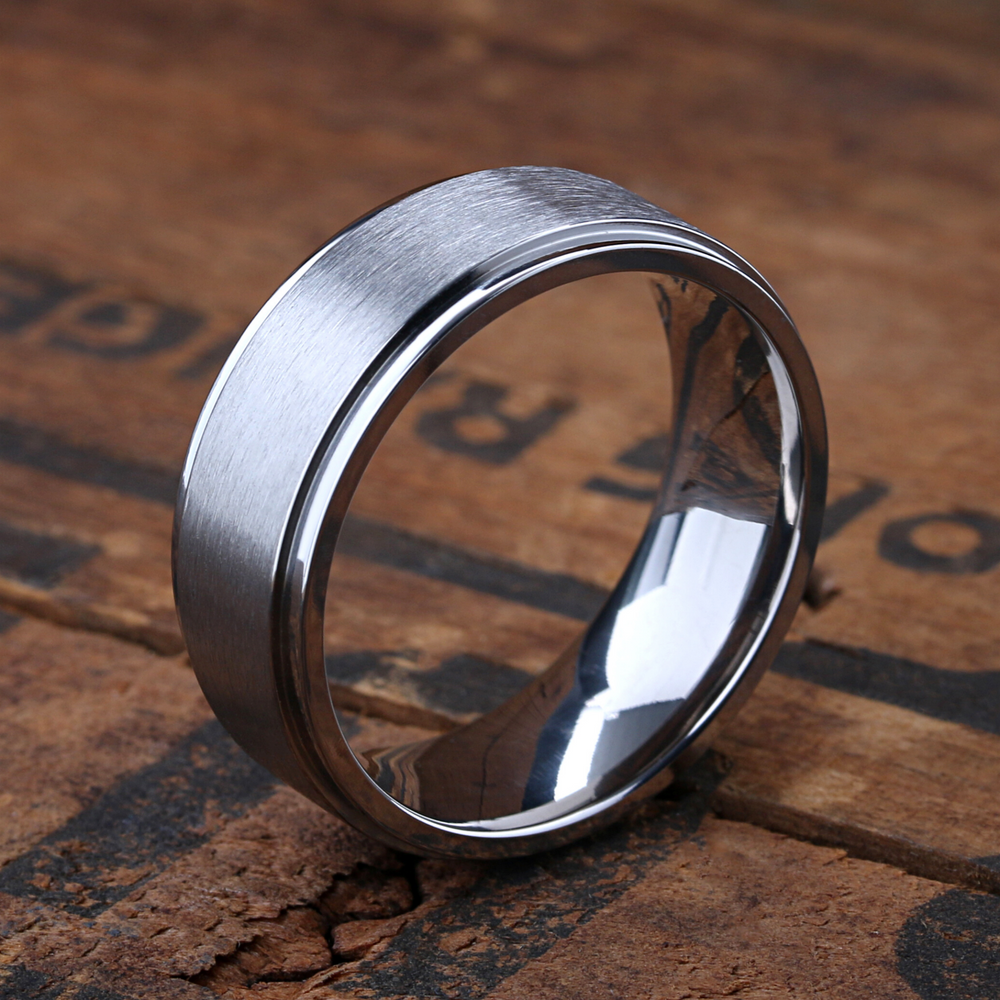 8mm Titanium Ring With Polished Outer Edges and a Matte Center