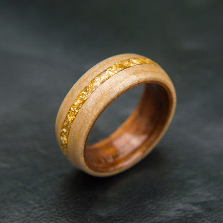 Bentwood ring with koa wood and maple - Gold Flakes