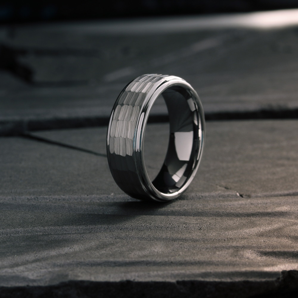 Men's Hammered Wedding Ring